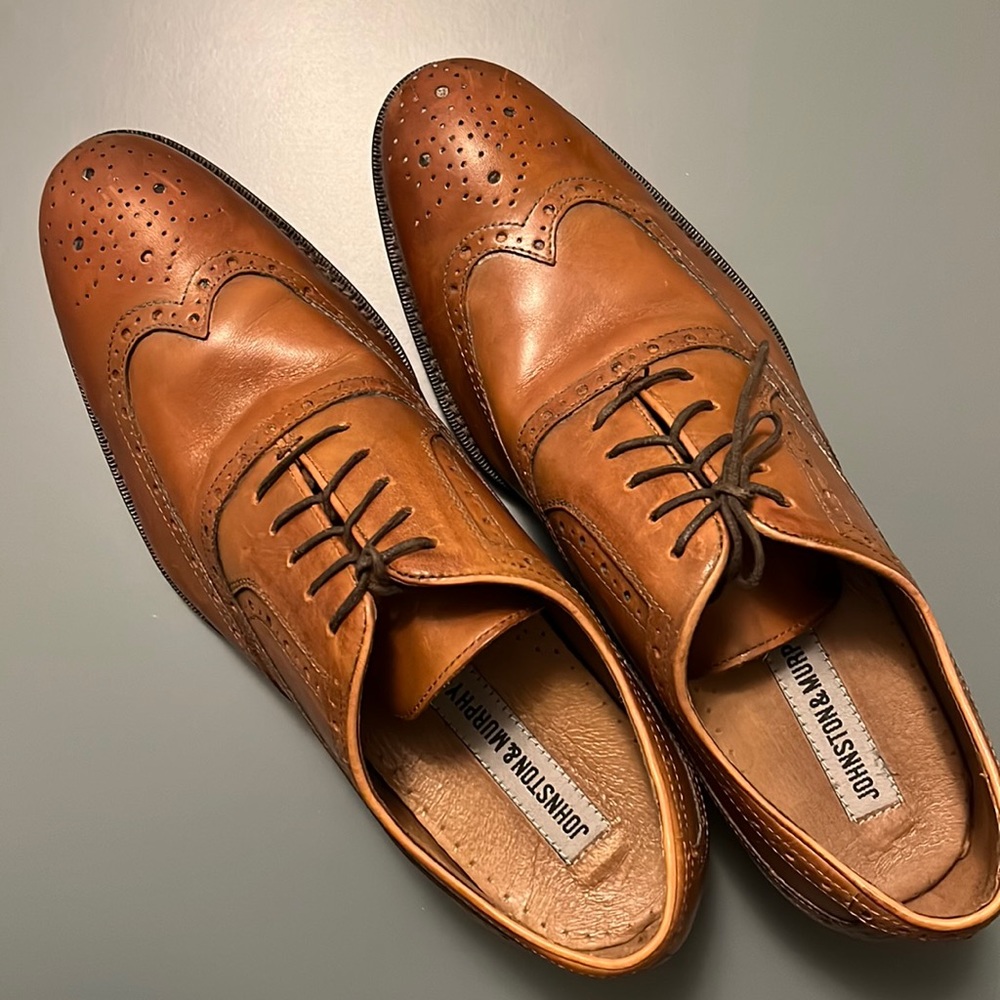 Johnston & Murphy Brown Leather Wingtip Oxford